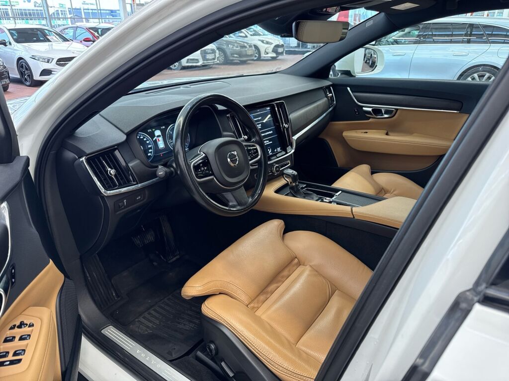 Volvo V90 Cross Country 2018 Valkoinen