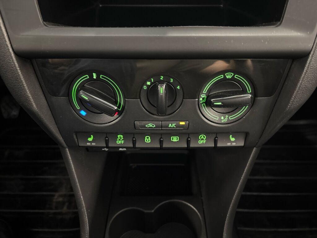 Skoda Rapid 2018 Valkoinen