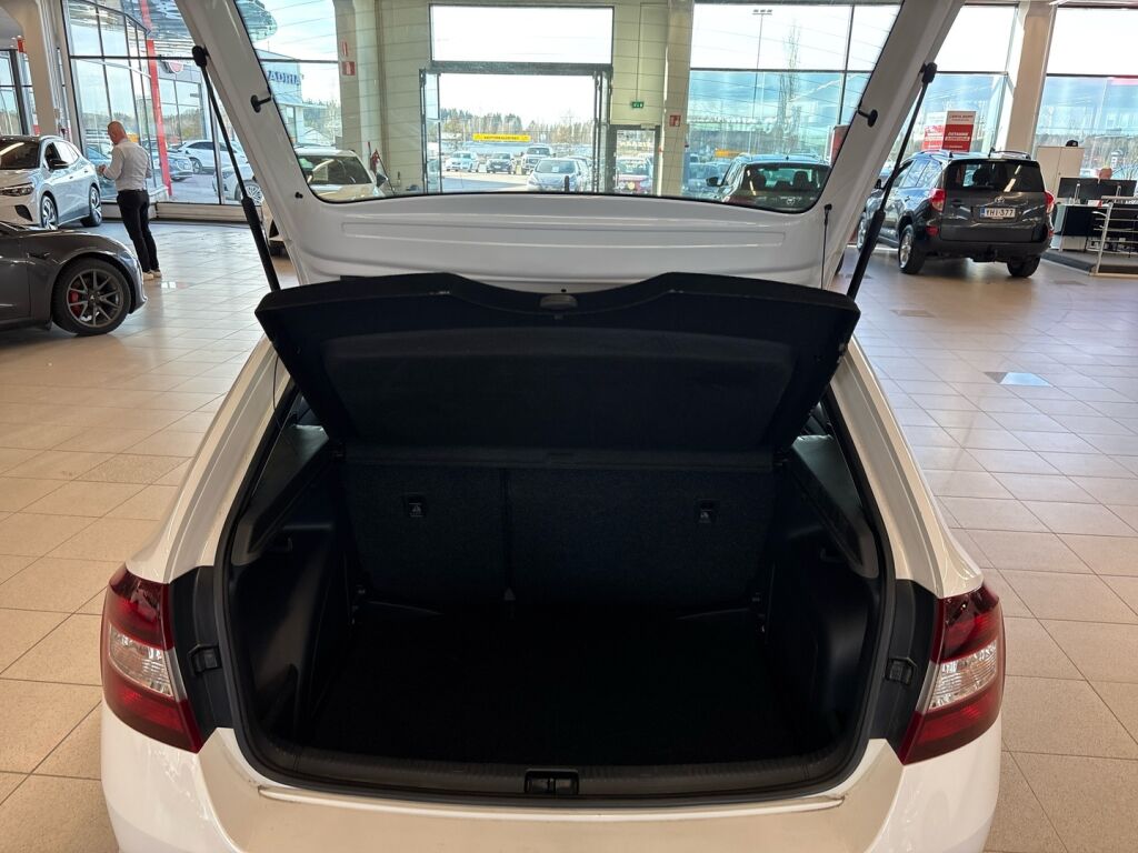 Skoda Rapid 2018 Valkoinen