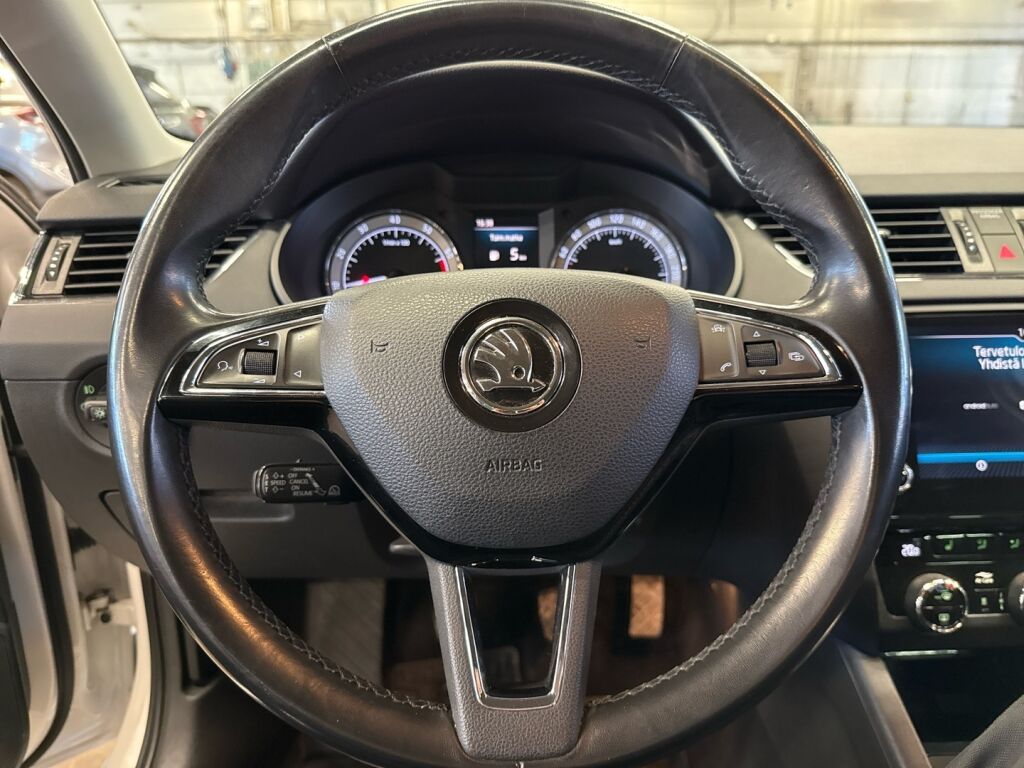 Skoda Octavia 2018 Valkoinen