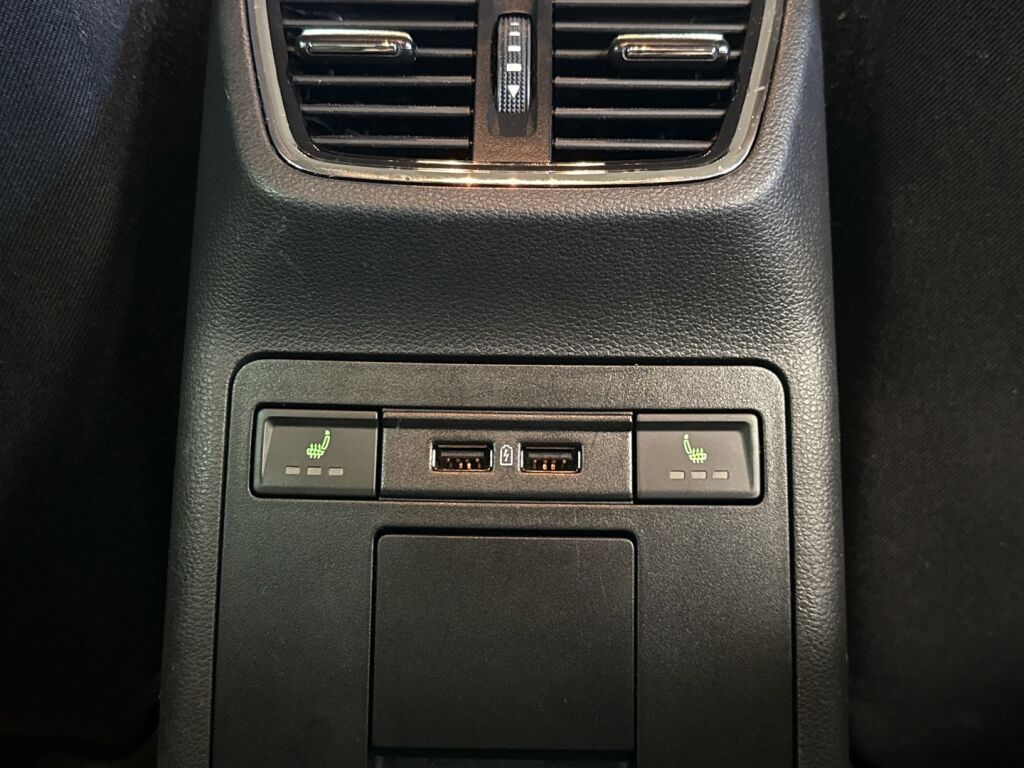 Skoda Octavia 2018 Valkoinen