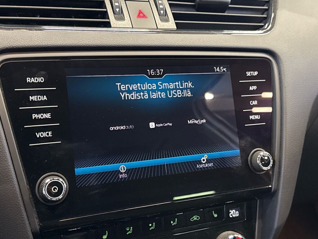 Skoda Octavia 2018 Valkoinen