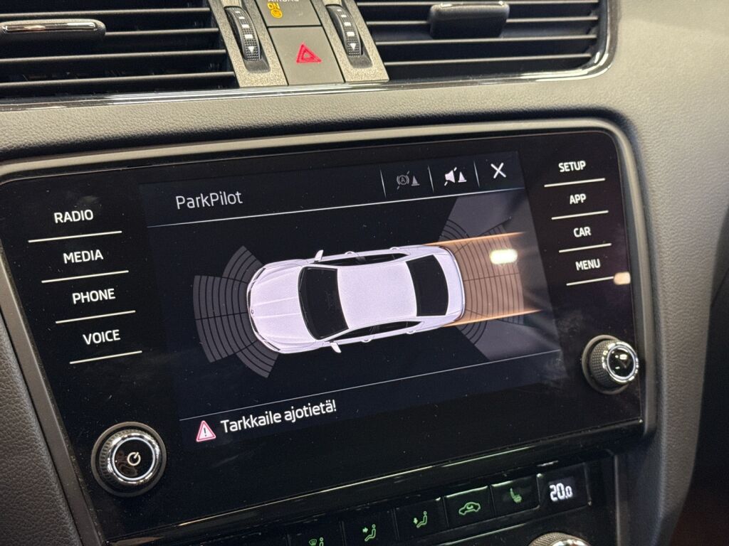 Skoda Octavia 2018 Valkoinen