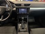 Skoda Superb 2018 Valkoinen