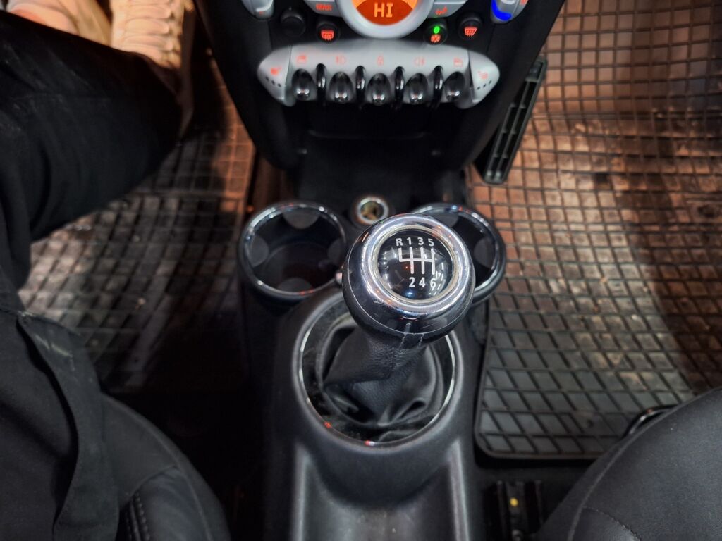 Mini Cooper 2008 Punainen