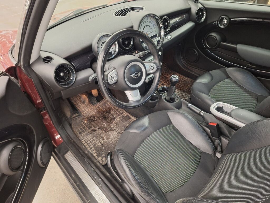 Mini Cooper 2008 Punainen