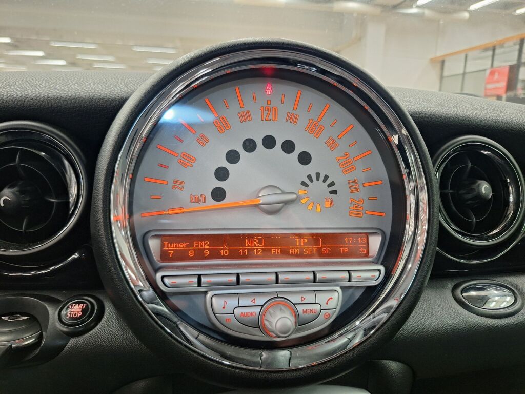 Mini Cooper 2008 Punainen