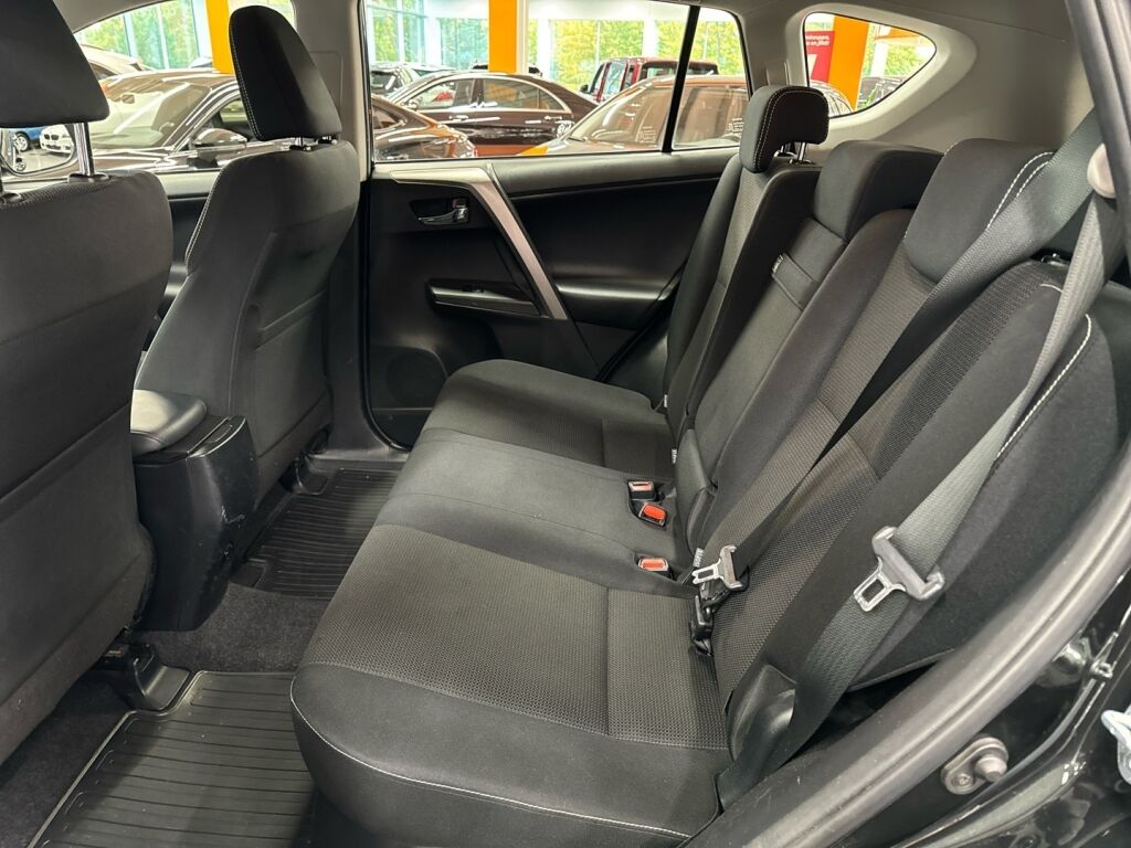 Toyota RAV4 2018 Musta