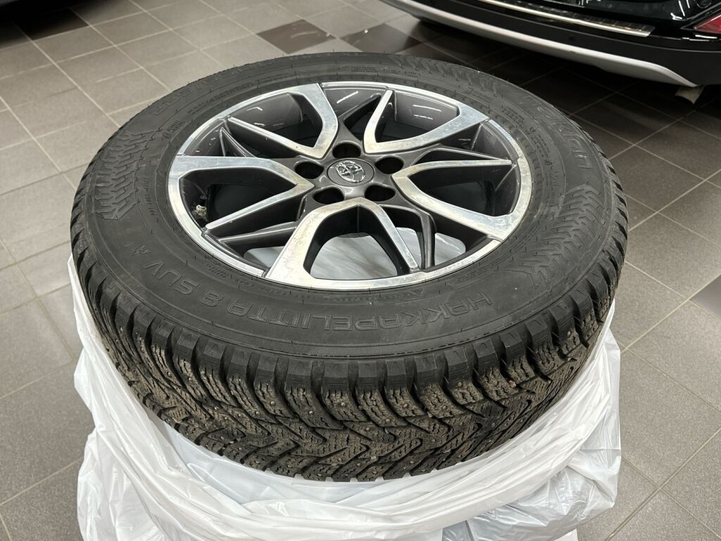Toyota RAV4 2018 Musta