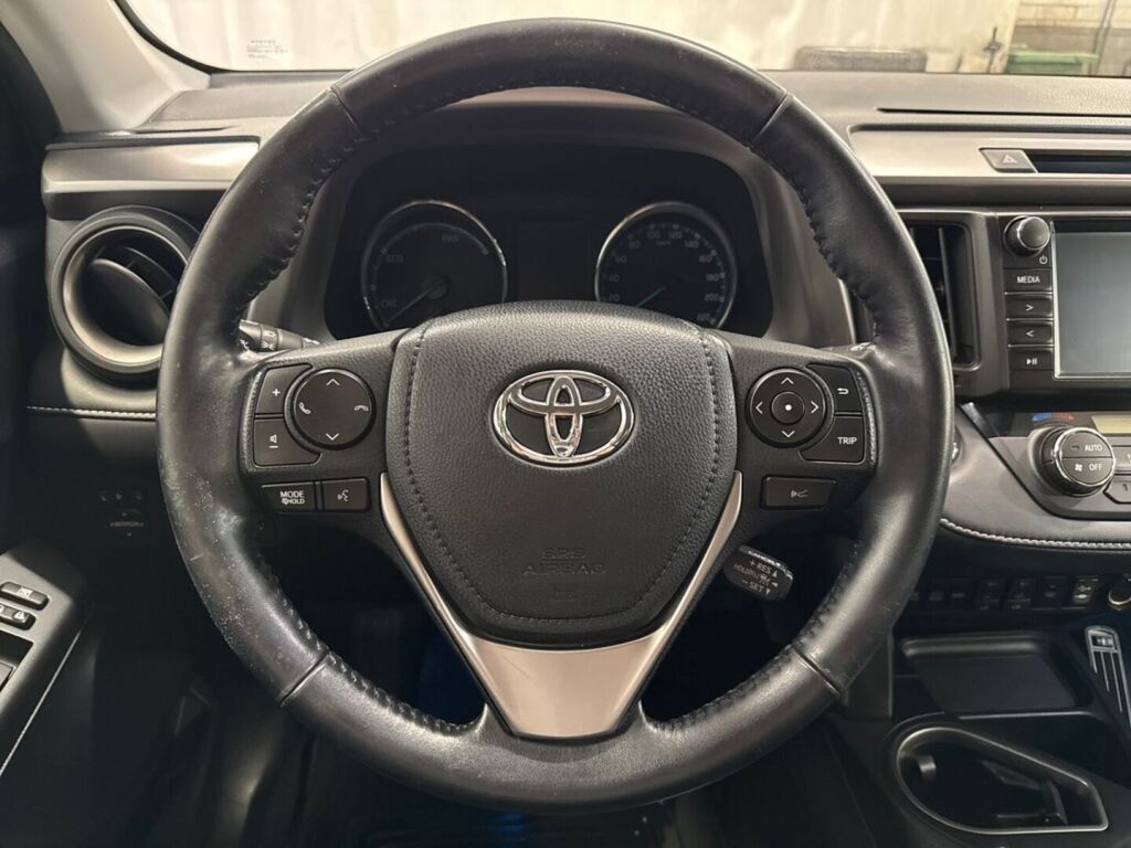 Toyota RAV4 2018 Musta