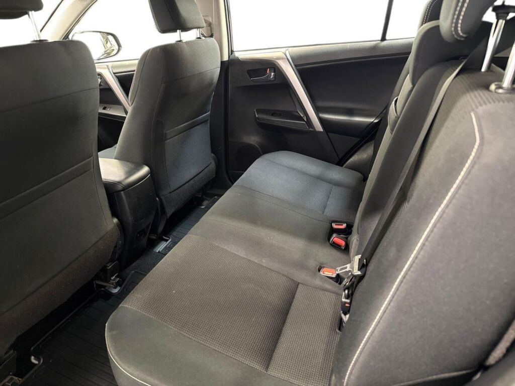 Toyota RAV4 2018 Musta