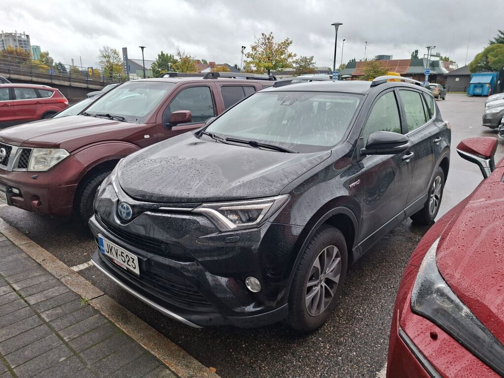 Toyota RAV4 2018 Musta