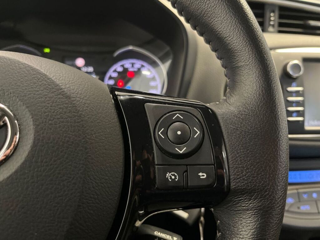 Toyota Yaris 2018 Valkoinen