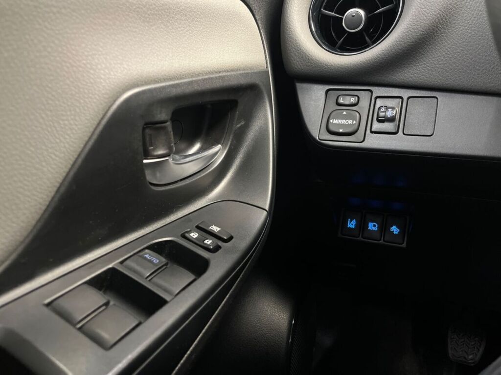 Toyota Yaris 2018 Valkoinen