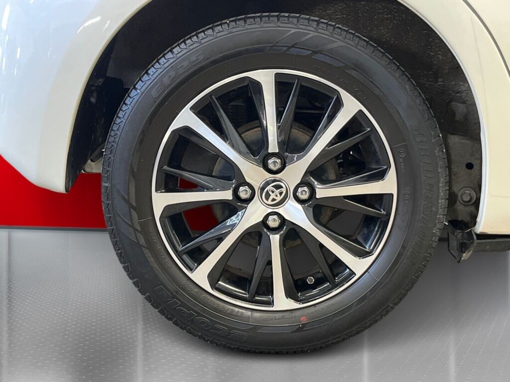 Toyota Yaris 2018 Valkoinen