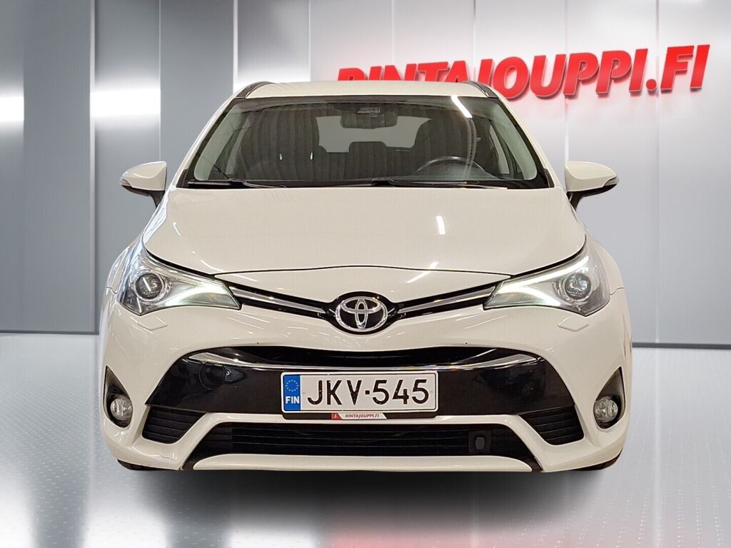 Toyota Avensis 2018 Valkoinen