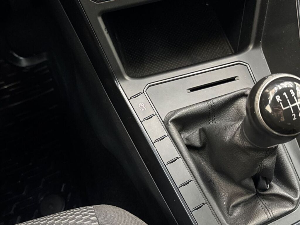 Volkswagen Polo 2018 Valkoinen