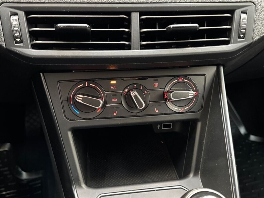 Volkswagen Polo 2018 Valkoinen