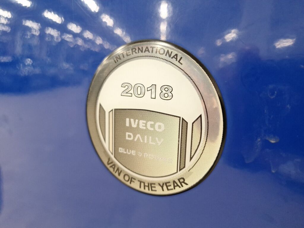 Iveco DAILY 2018 Sininen