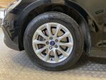 Volvo V40 Cross Country 2018 Musta