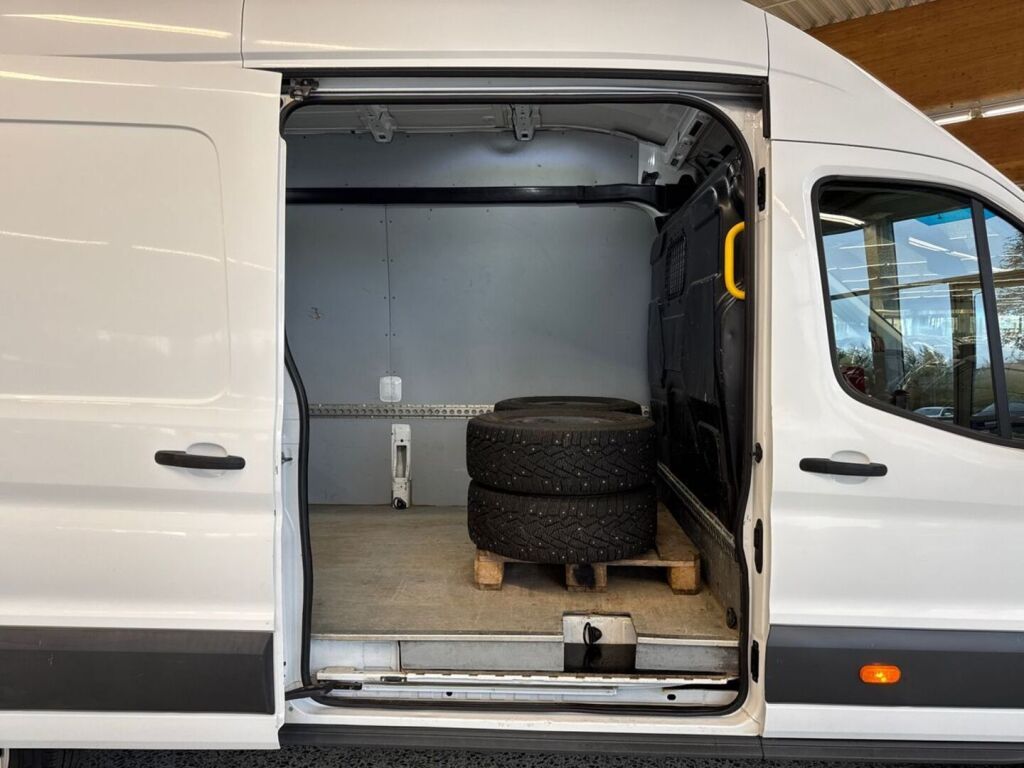 Ford Transit 2018 Valkoinen