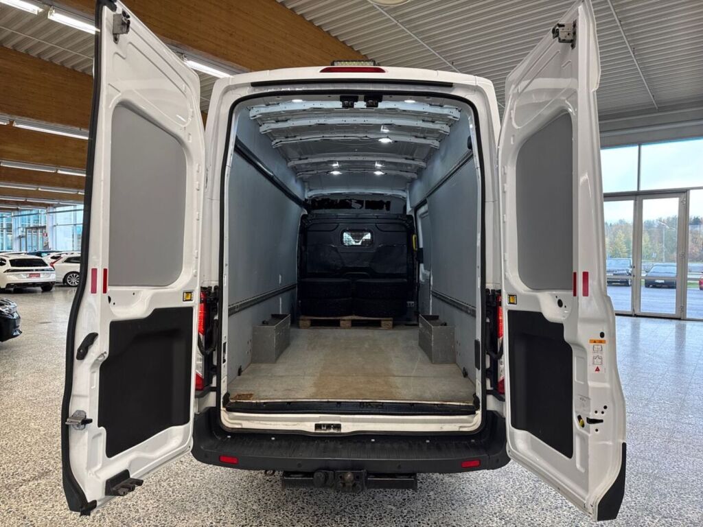 Ford Transit 2018 Valkoinen