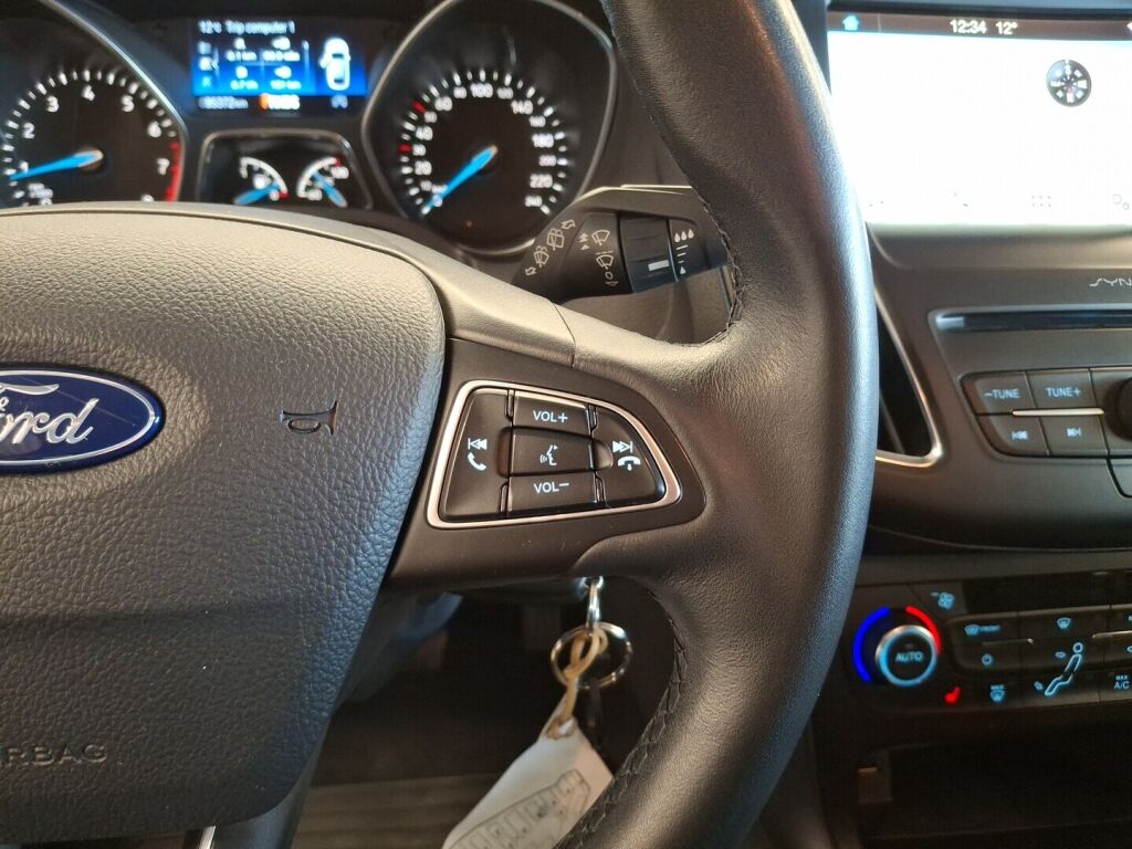 Ford Focus 2018 Harmaa