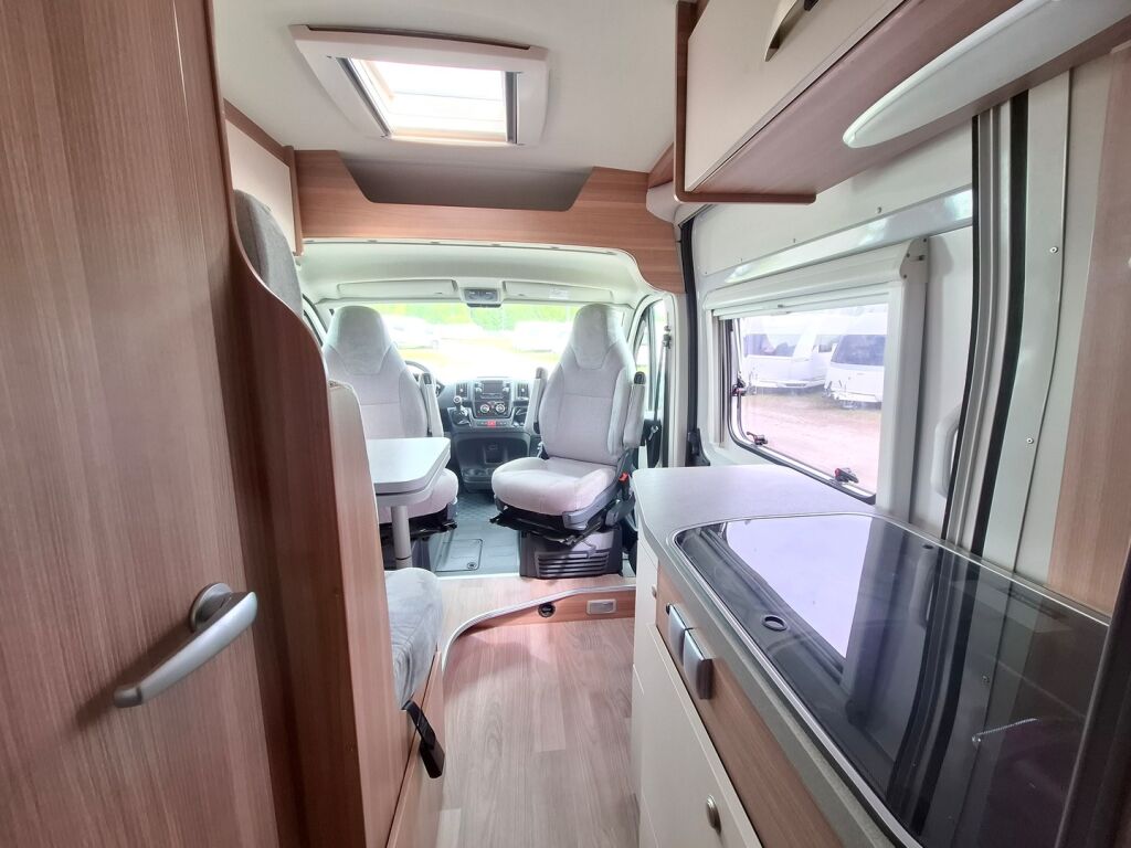 Weinsberg CaraBus VAN 600 2018 Valkoinen