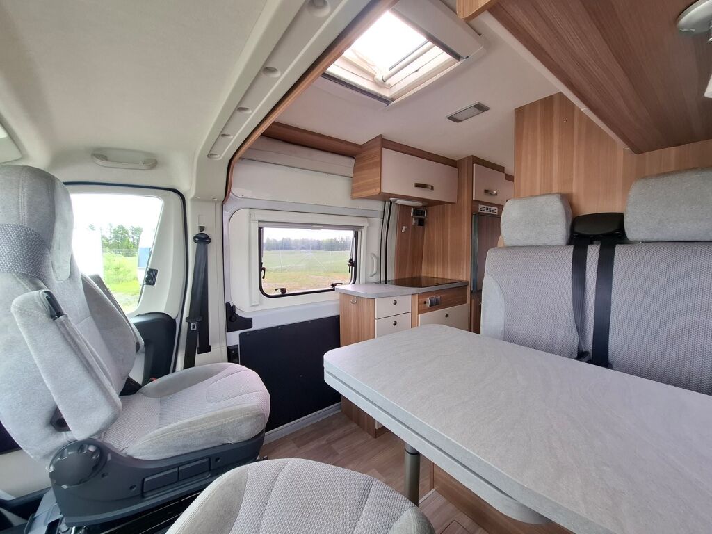 Weinsberg CaraBus VAN 600 2018 Valkoinen