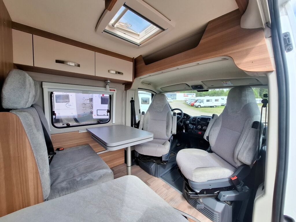 Weinsberg CaraBus VAN 600 2018 Valkoinen