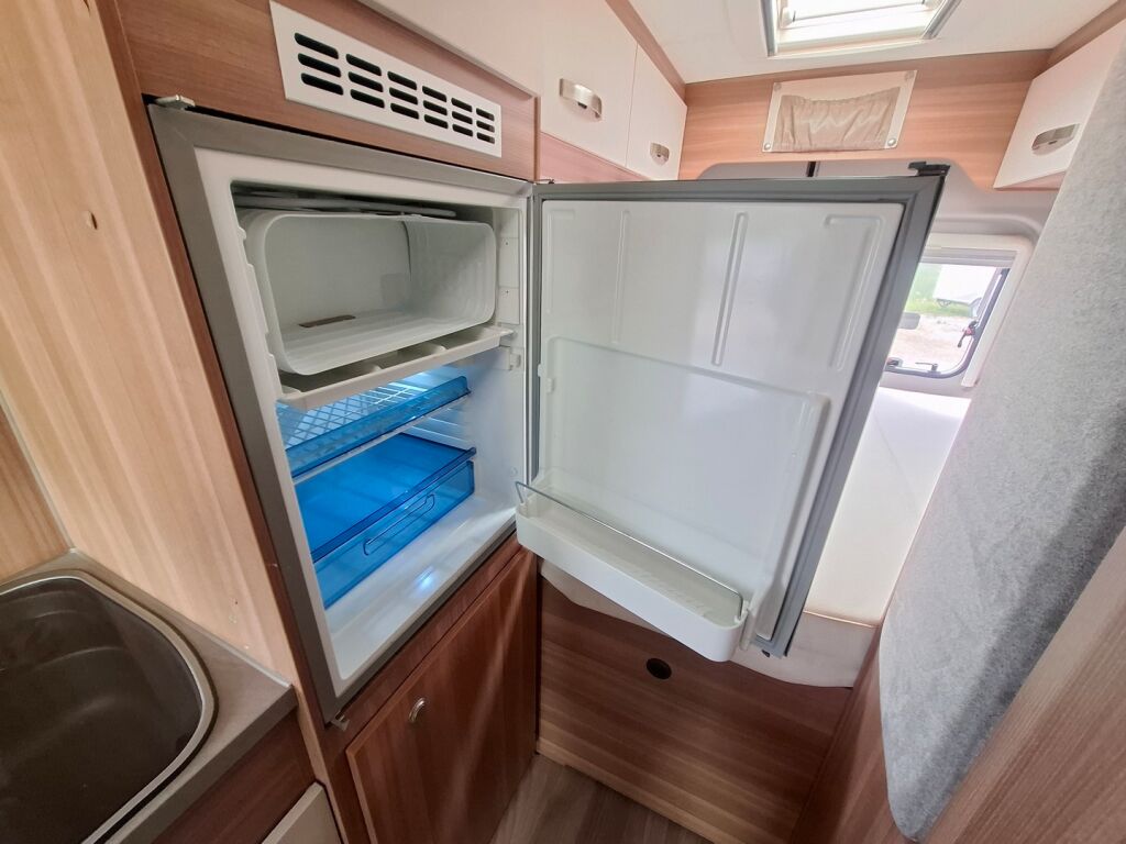 Weinsberg CaraBus VAN 600 2018 Valkoinen