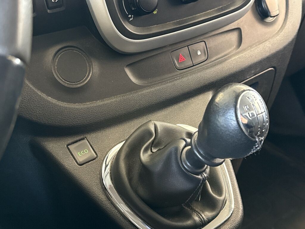 Nissan NV300 2018 Valkoinen