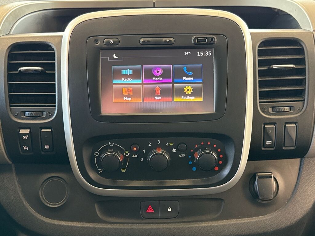 Nissan NV300 2018 Valkoinen