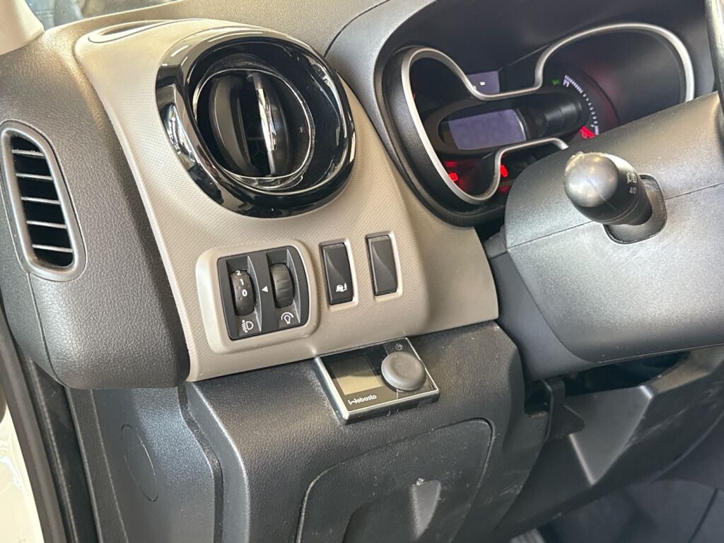 Nissan NV300 2018 Valkoinen