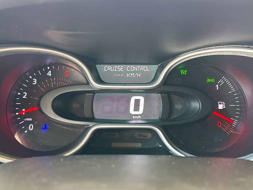 Nissan NV300 2018 Valkoinen