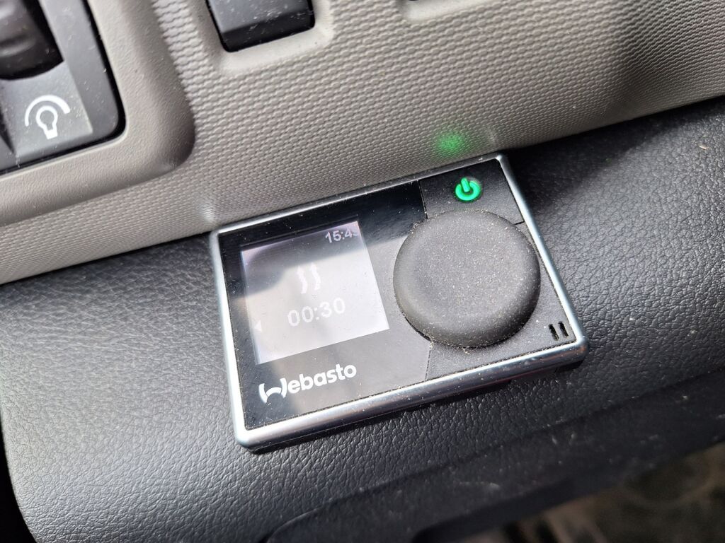 Nissan NV300 2018 Valkoinen