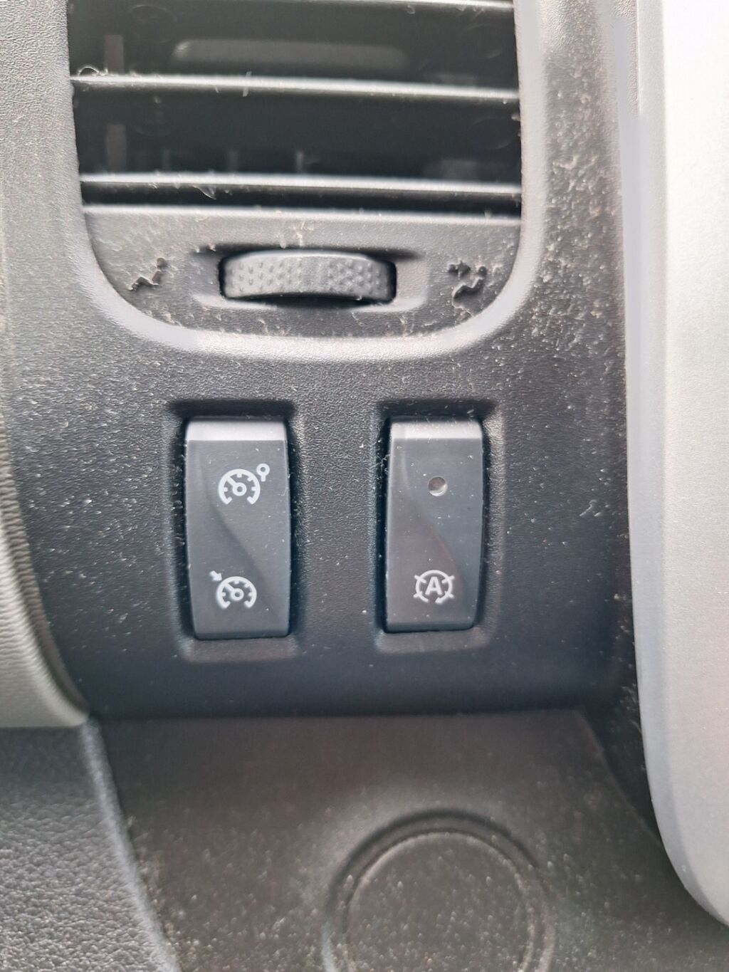 Nissan NV300 2018 Valkoinen