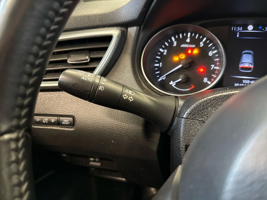 Nissan Qashqai 2018 Musta