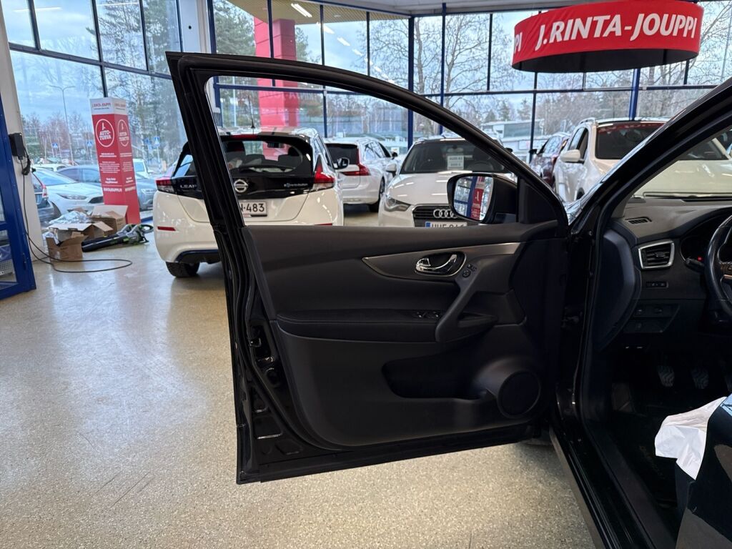 Nissan Qashqai 2018 Musta