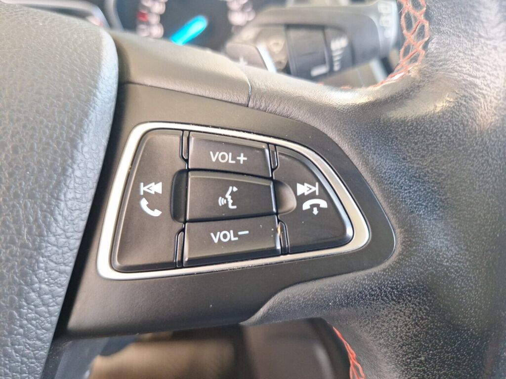 Ford Kuga 2018 Vihreä