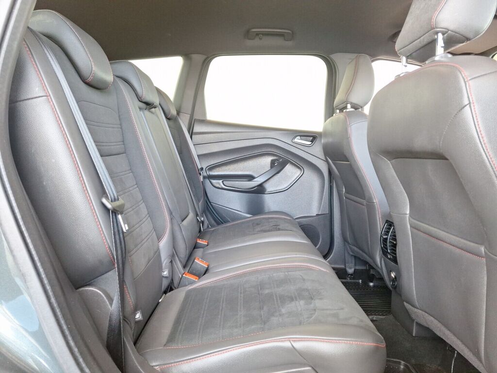 Ford Kuga 2018 Vihreä