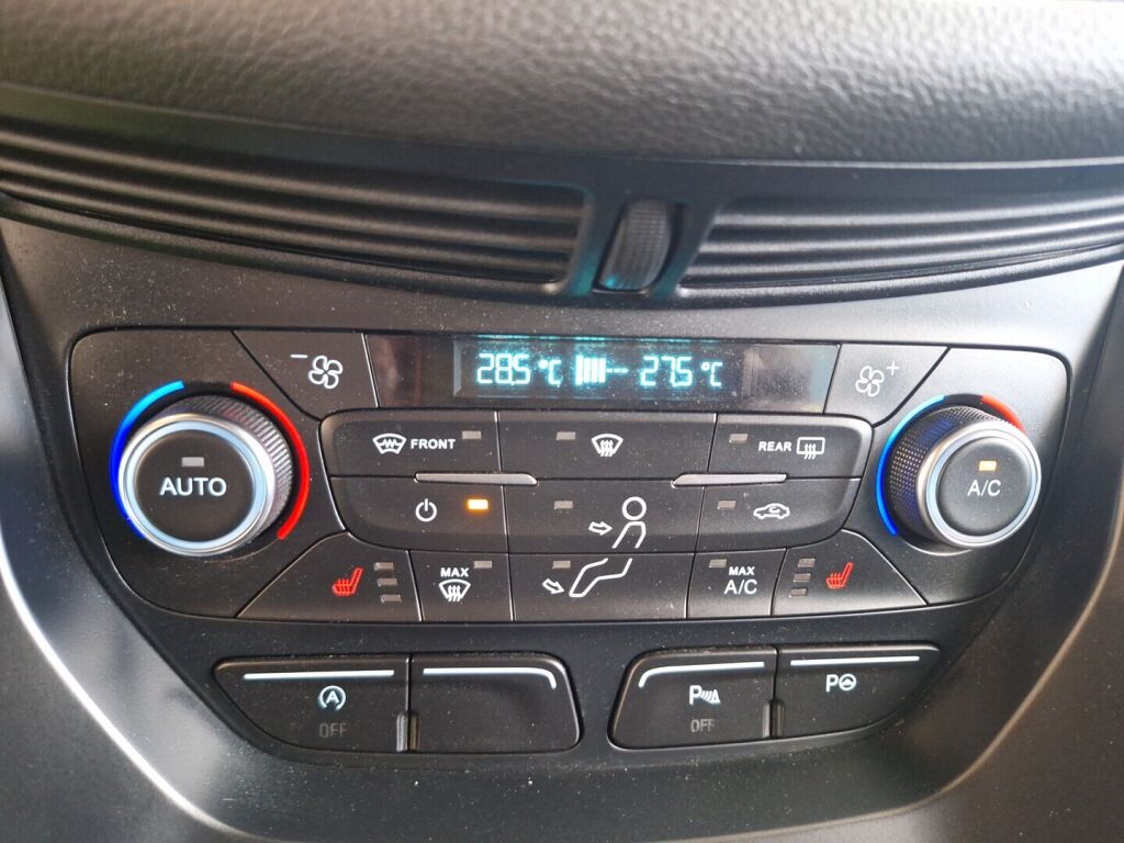 Ford Kuga 2018 Vihreä