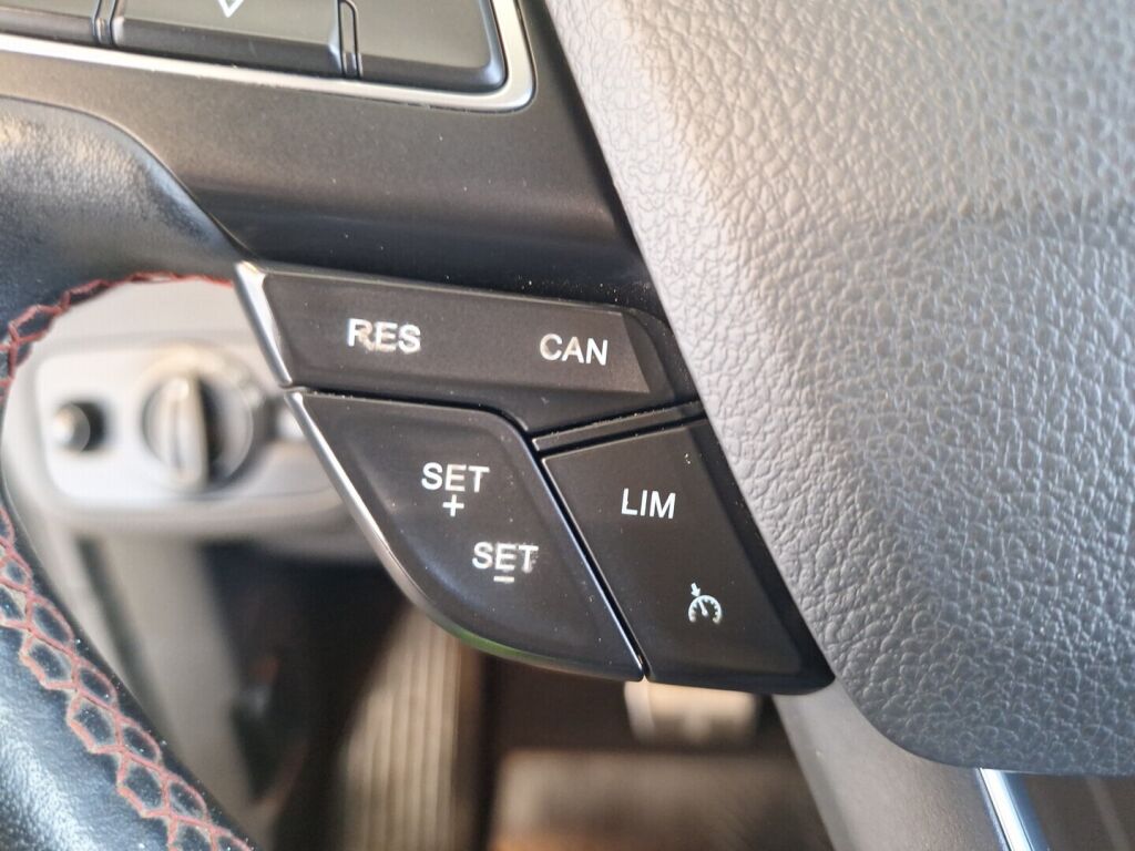 Ford Kuga 2018 Vihreä