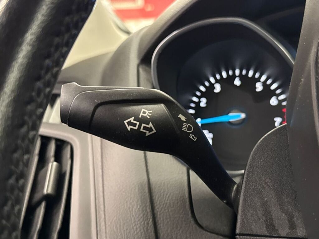 Ford Focus 2018 Harmaa