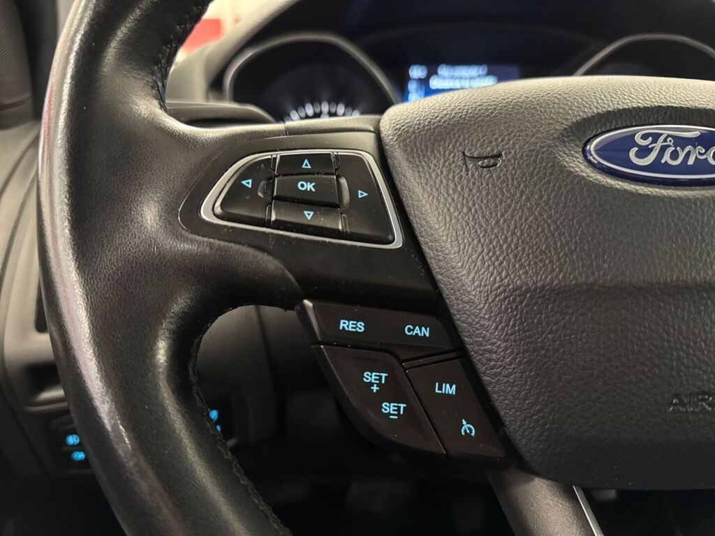 Ford Focus 2018 Harmaa