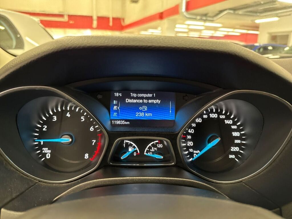 Ford Focus 2018 Harmaa