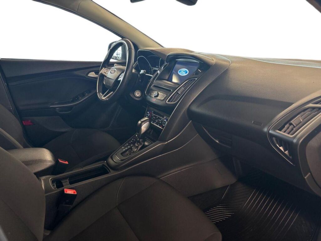 Ford Focus 2018 Harmaa