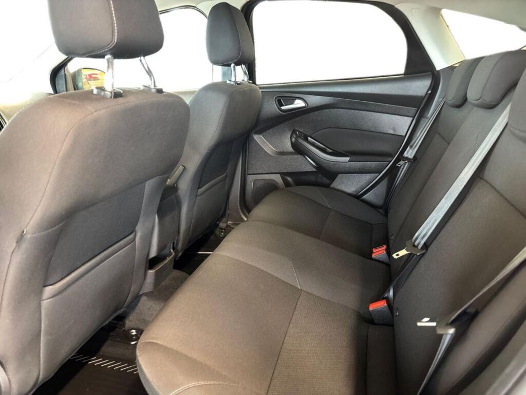 Ford Focus 2018 Harmaa