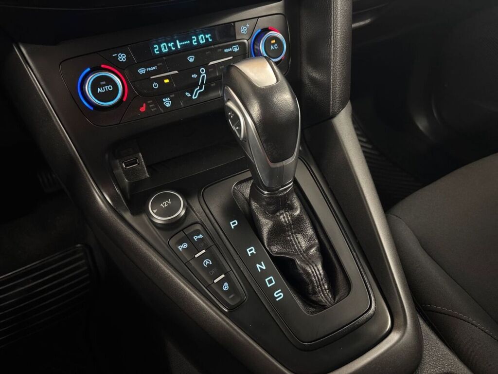 Ford Focus 2018 Harmaa