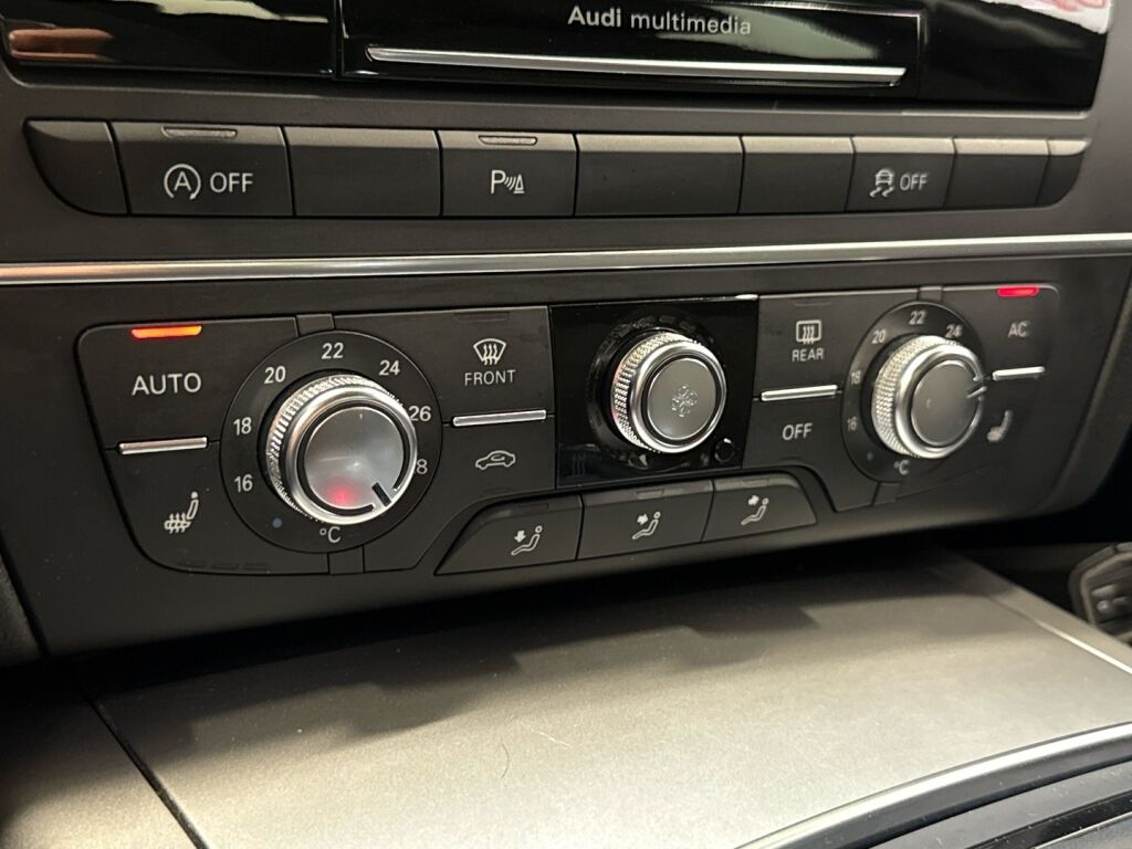 Audi A6 2012 Musta